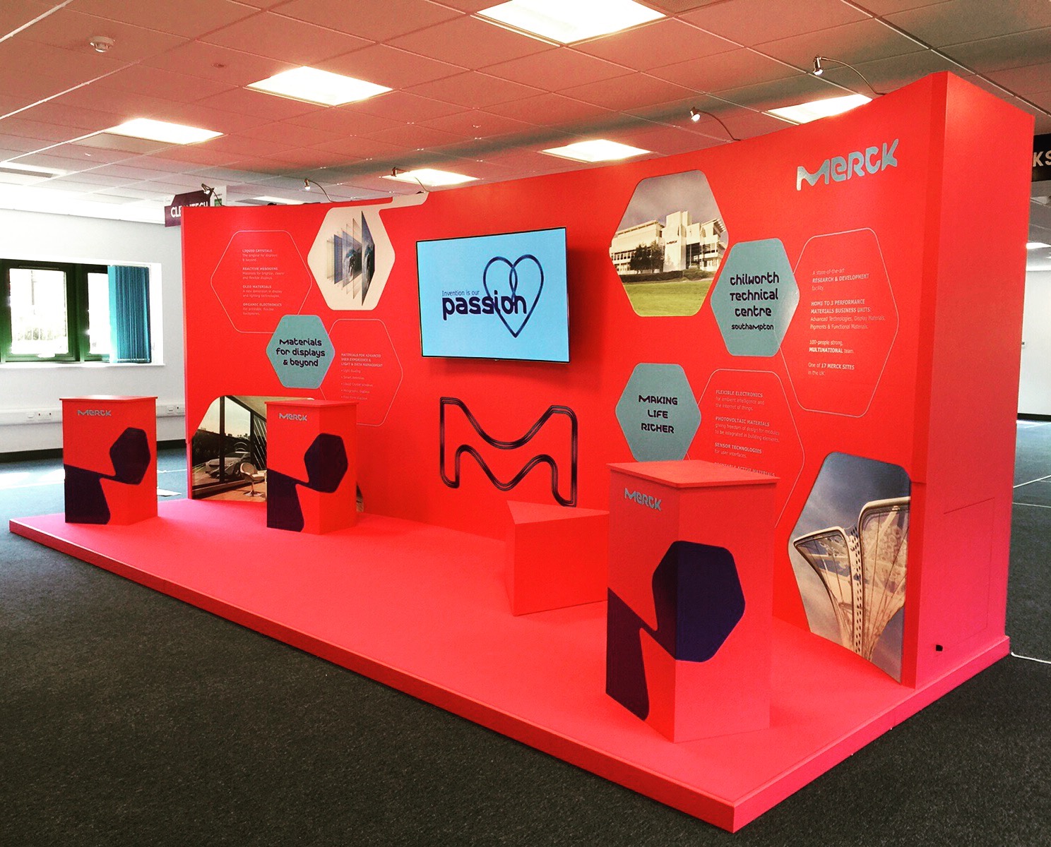 Curved Lightbox Exhibition Stand